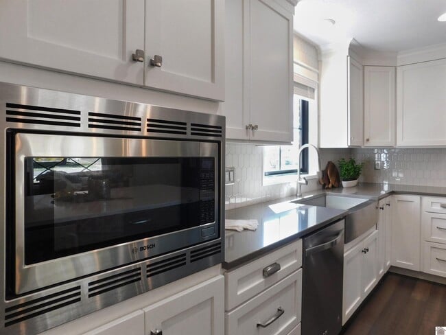 Building Photo - 809 Bagwell Blvd