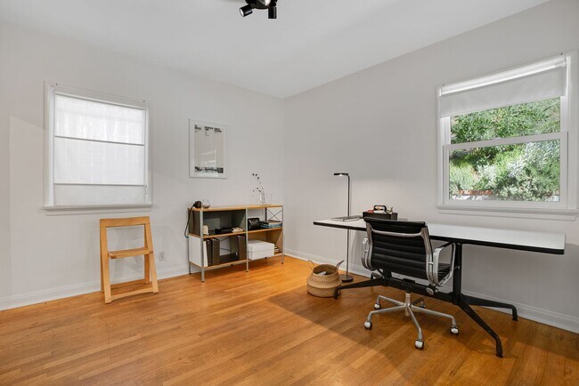 Building Photo - Charming Mid-Century Home for Lease in Pasadena’s San Rafael Hills