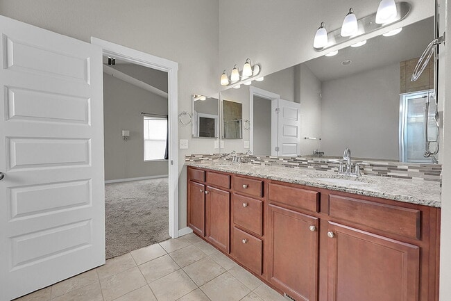 Building Photo - $3,150 - 5 Bed, 3 Bath Home in CO Springs ...
