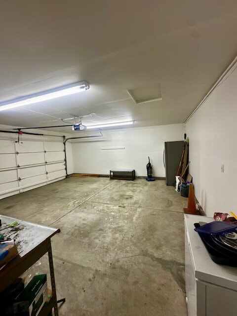 Building Photo - 313 Village Cir
