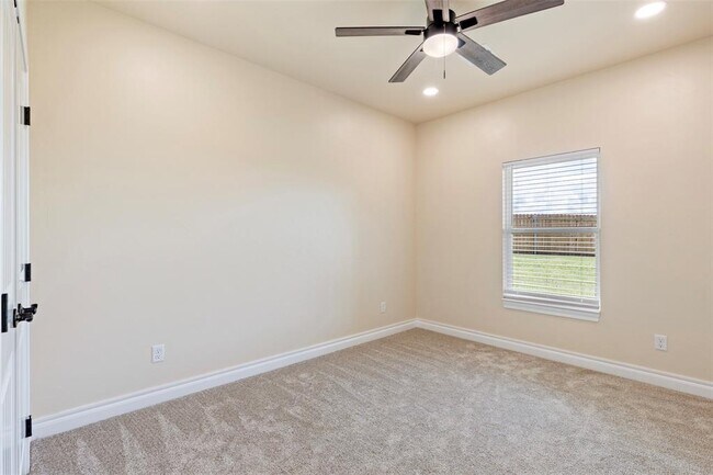 Building Photo - 1504 Sandpiper Ln