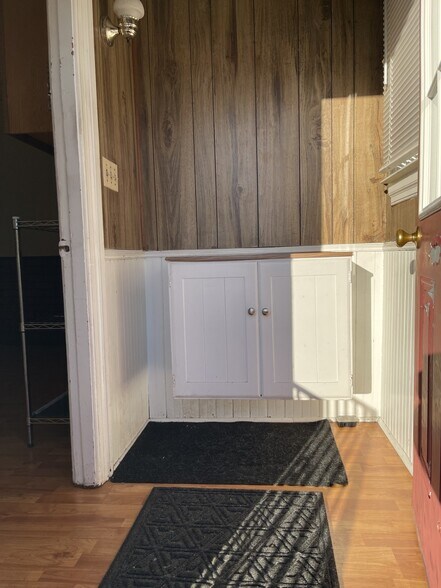 Building Photo - 21 Allen Avenue