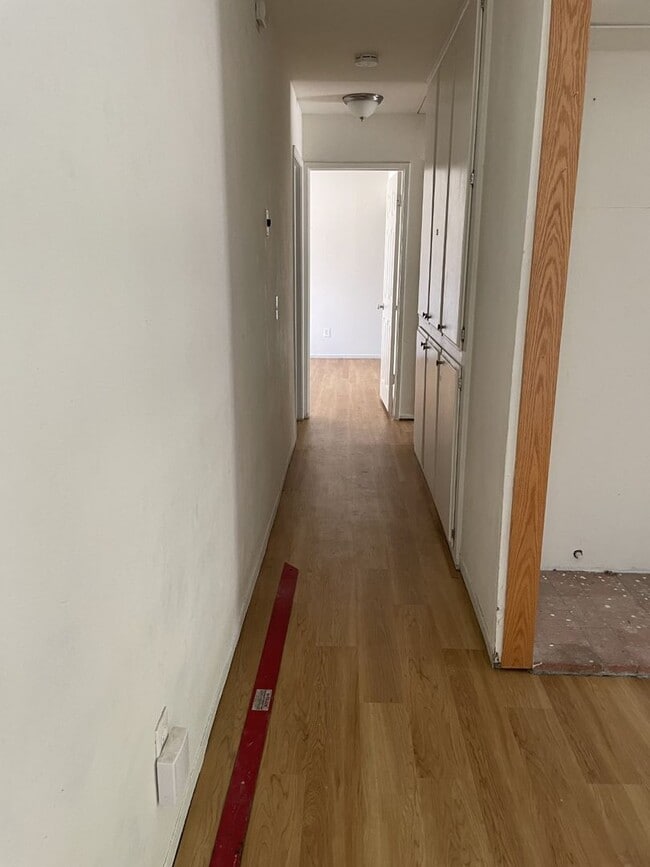 Building Photo - 3BD/2BA Single Family Home with POOL! –  $200 OFF FIRST MONTHS RENTS