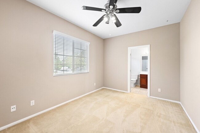 Building Photo - Beautiful townhome in the desirable Rancho Rose community in Jeffries Ranch!
