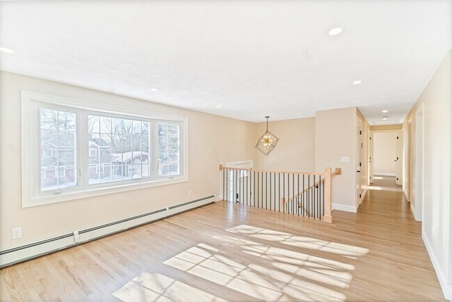 Building Photo - 21 Hodgkins Dr