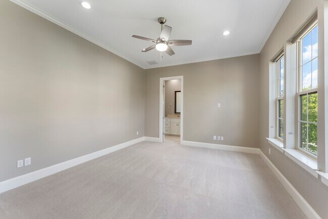 Building Photo - 14 Jetty Point Dr