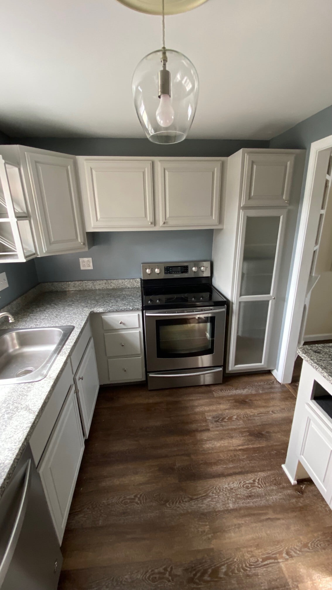 Building Photo - 33 Grandview Dr