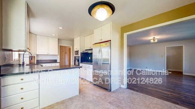 Building Photo - 1827 Creekside Rd