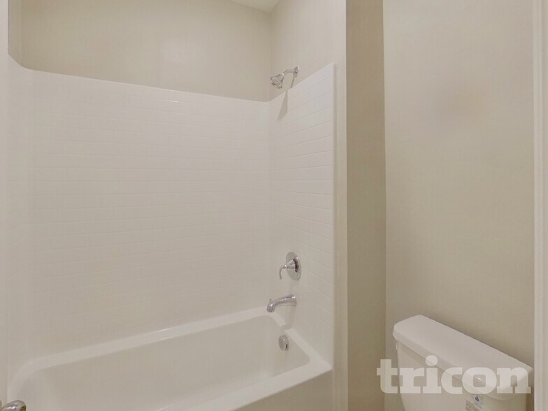 Building Photo - 9458 White Fir Grv Ct