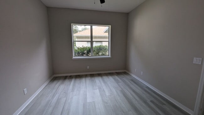 Building Photo - Beautiful 3/2 in Fiddlers Cove