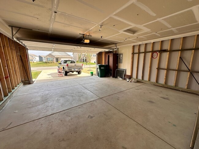 Building Photo - 1820 N Clearwater Dr