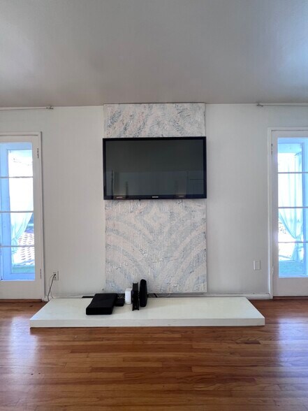 Building Photo - 219 Winchester Ave