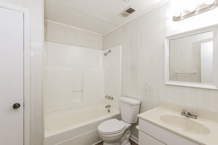 Building Photo - 9370 Woodloop Ct