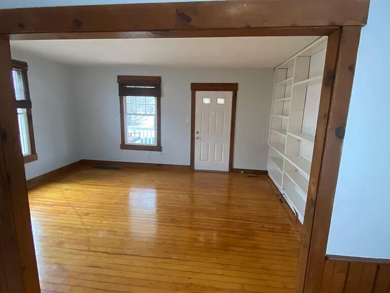 Building Photo - 516 Mound Ct