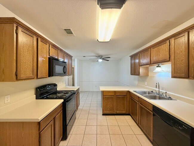 Building Photo - Available Now! 2 Bedroom 2 BathTownhome!