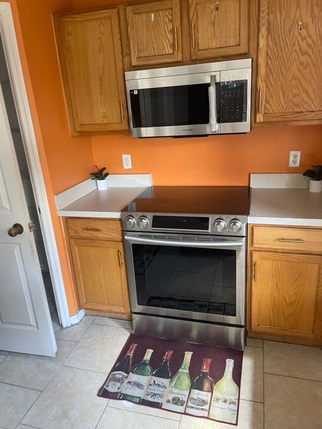 Kitchen - 1038 SW Liberty Ave