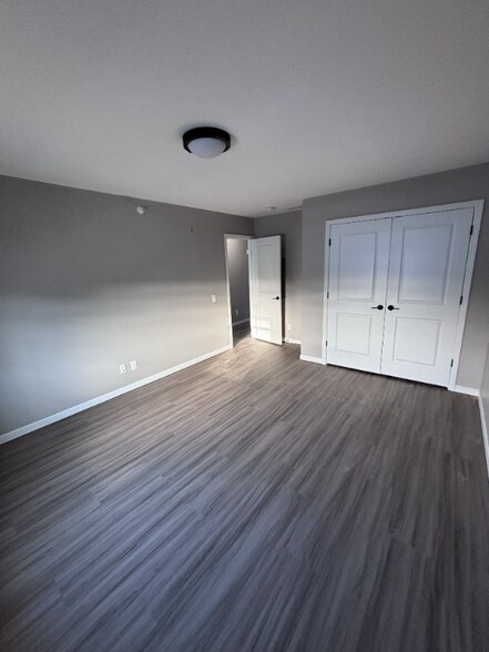 Building Photo - 609 1st Ave SW