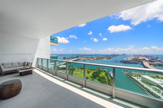 Building Photo - 900 Biscayne Blvd