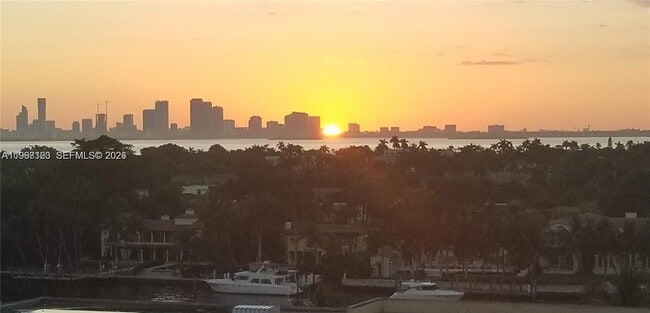 Building Photo - 5825 Collins Ave