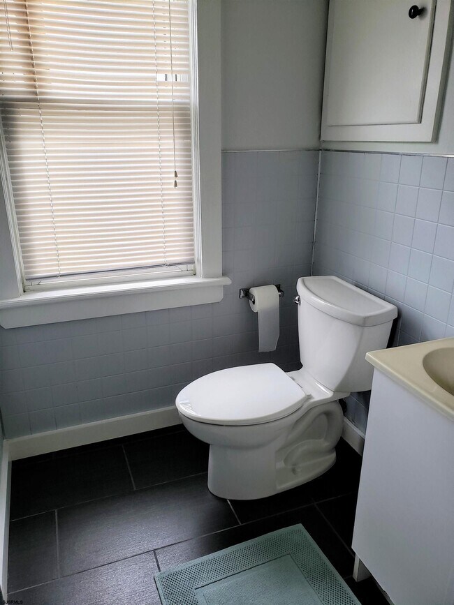 Building Photo - 103 N Rosborough Ave