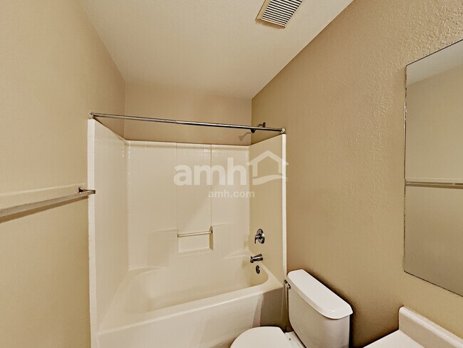 Building Photo - 5691 S Abbottsford Dr