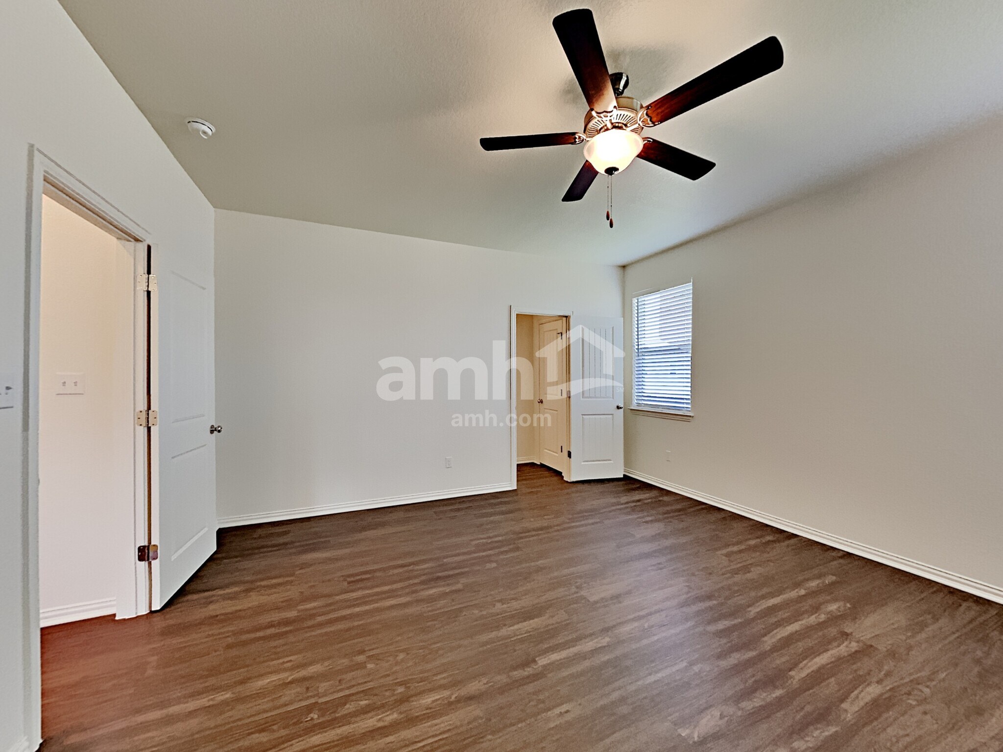 Building Photo - 2721 Wolfcreek