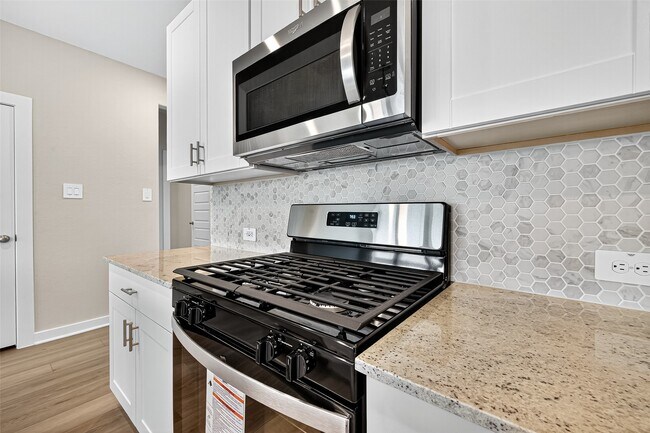 Building Photo - 3050 Marble Wy