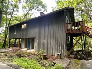 Building Photo - Spacious 3BR/2BA Home Near Downtown Boone ...