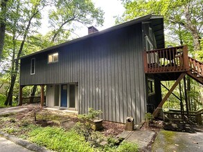 Building Photo - Spacious 3BR/2BA Home Near Downtown Boone ...