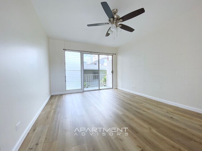 Building Photo - 1130 Hassinger St