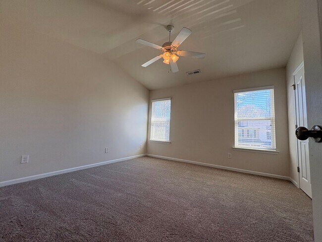 Building Photo - 2 Bedroom Townhome in Prosperity Village