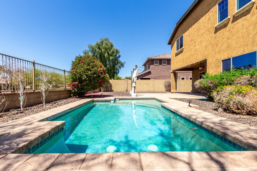 Building Photo - 16306 N 73rd Dr