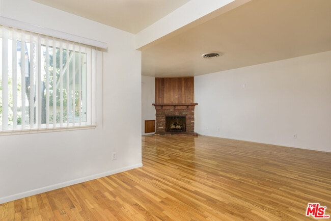 Building Photo - 15111 Marlin Pl