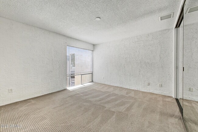 Building Photo - 4656 N 40th St