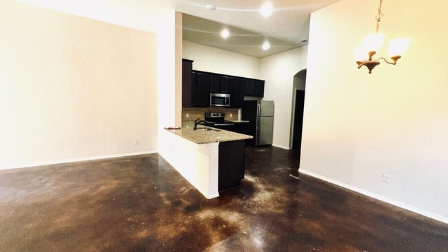 Building Photo - Beautiful 3 bedroom near Potranco!