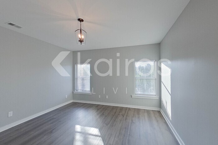 Building Photo - 151 Bates Ln