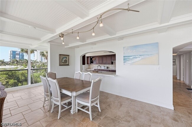 Building Photo - 4031 Gulf Shore Blvd N