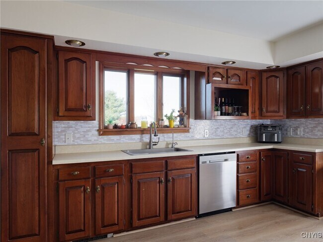 Building Photo - 35749 Sayre Rd