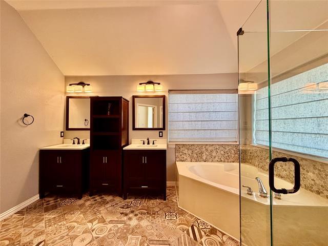 Building Photo - 1632 Castle Pines Dr
