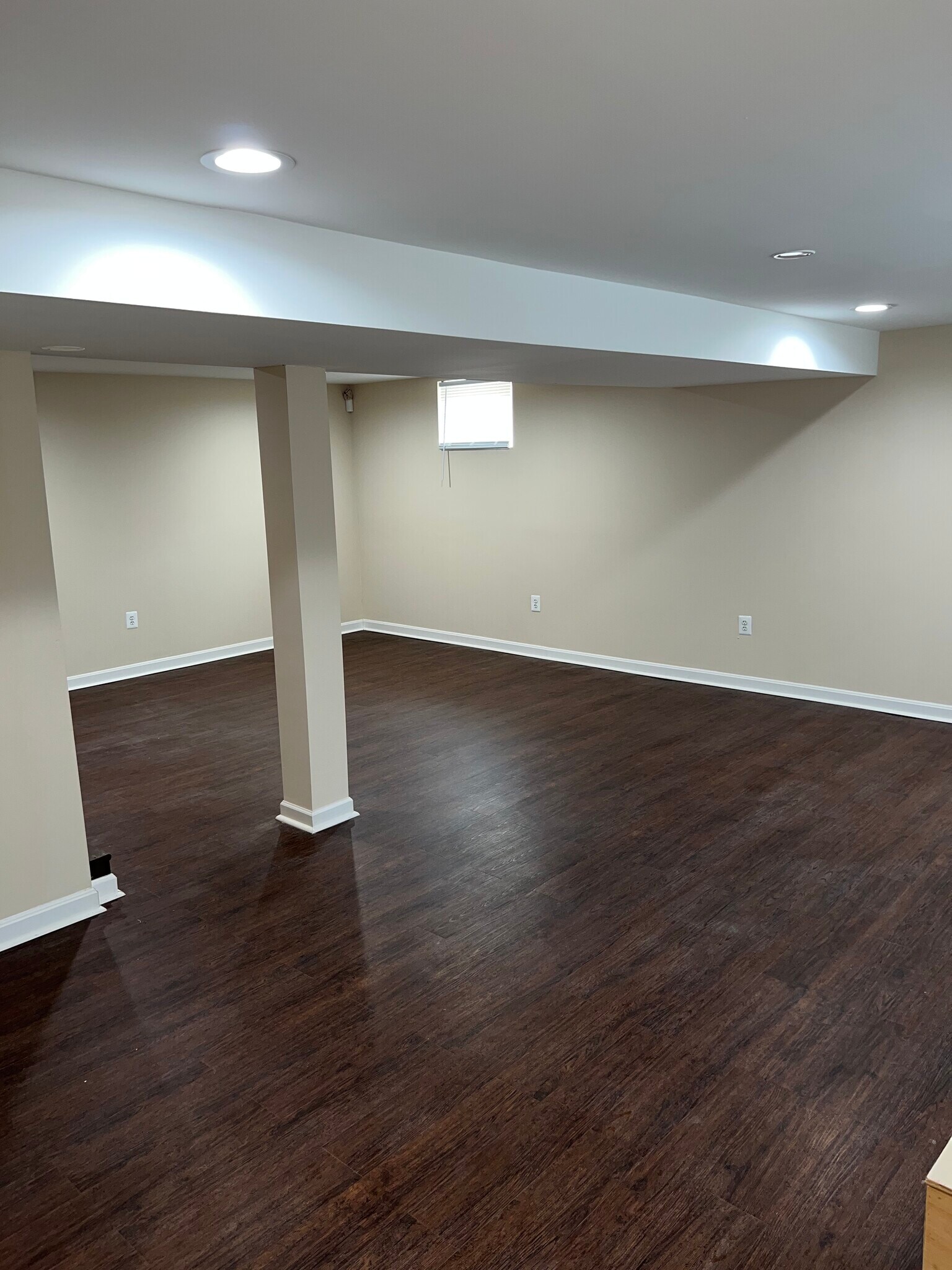 Building Photo - 3802 Thornwood Rd