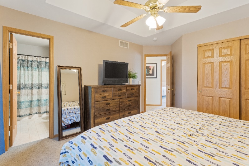 Building Photo - 15614 Cottonwood Ave