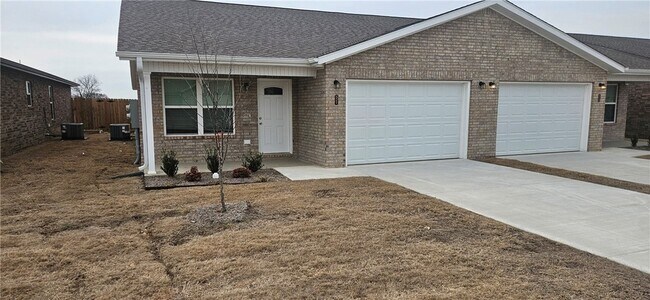 Building Photo - 521 NW 68th Ave