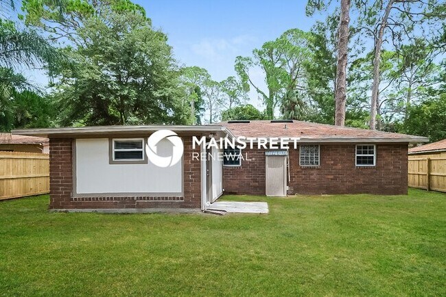 Building Photo - 3 Bedroom Pet-Friendly Home in New Port Richey, FL with Main Street Renewal