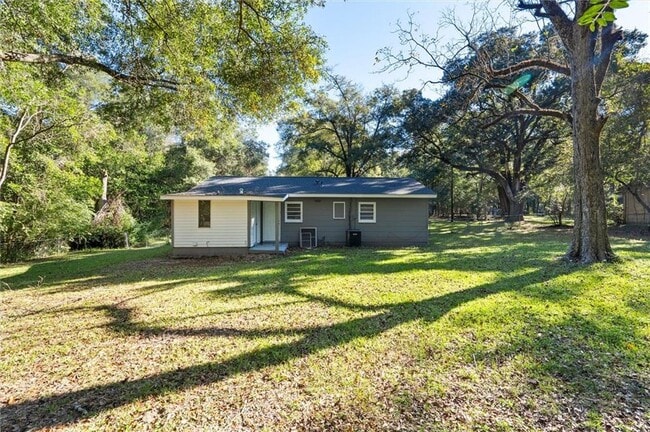 Building Photo - 1405 Middle Ring Rd