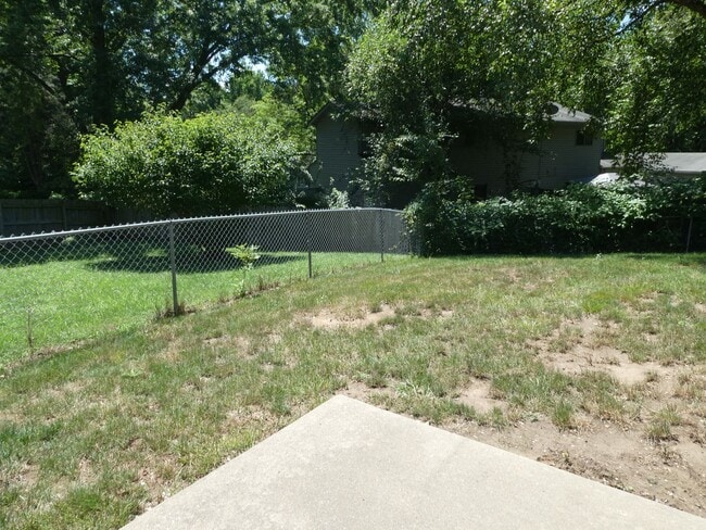 Building Photo - 2 bedroom 1 bath in West Columbia