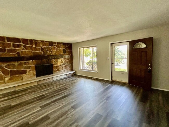 Building Photo - Charming 3-Bedroom Ranch in Bedford Heights