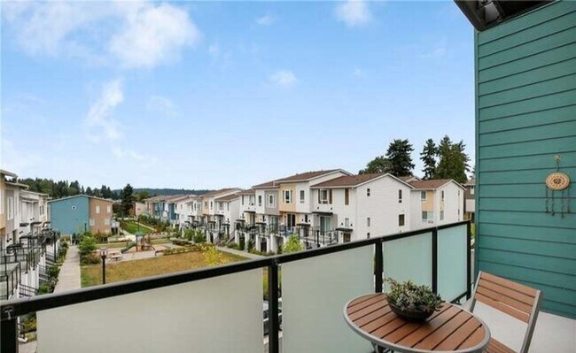 Building Photo - Modern 2-bed, 2-bath Townhome in Shoreline.