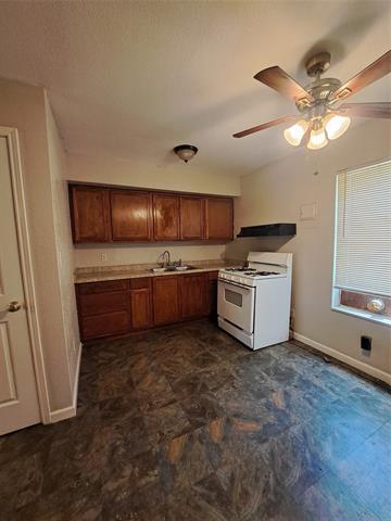 Primary Photo - 109 Mimosa St