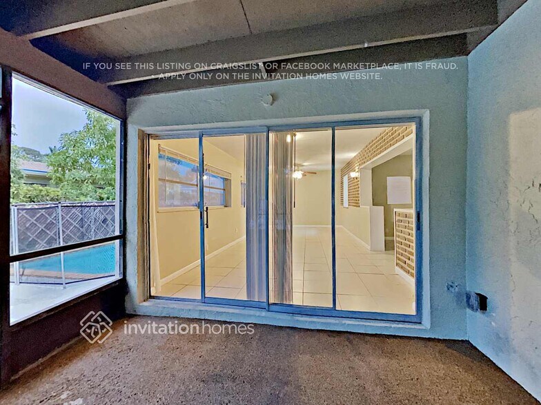 Building Photo - 9350 NW 35th Manor