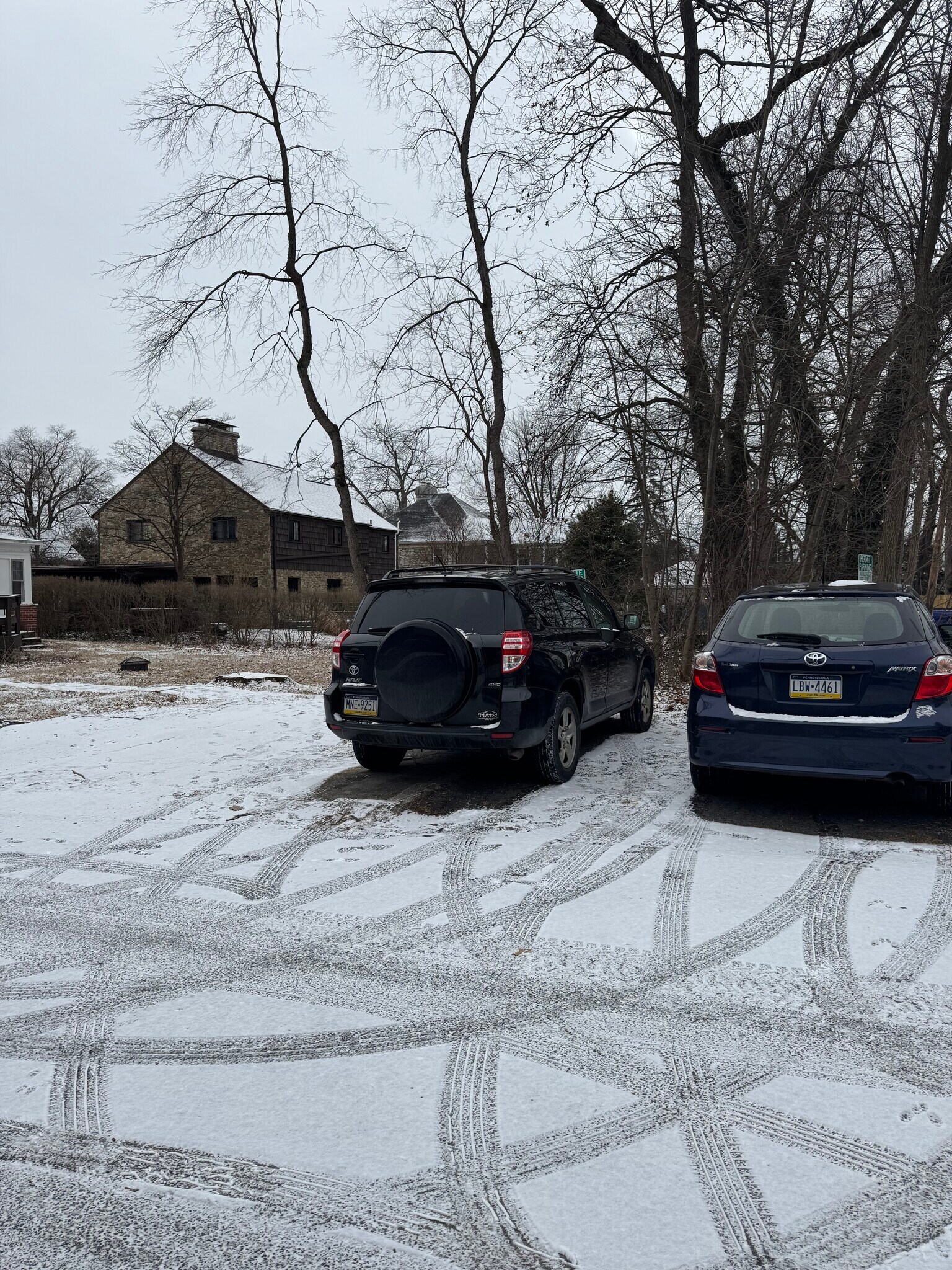 Building Photo - 245 E Hamilton Ave